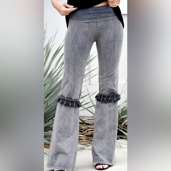 Bell bottom fringe pants - Picture 1 of 10